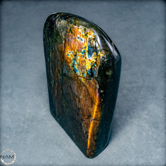 Natürliche Labradorit Kristall-Freiform - 1023,27g