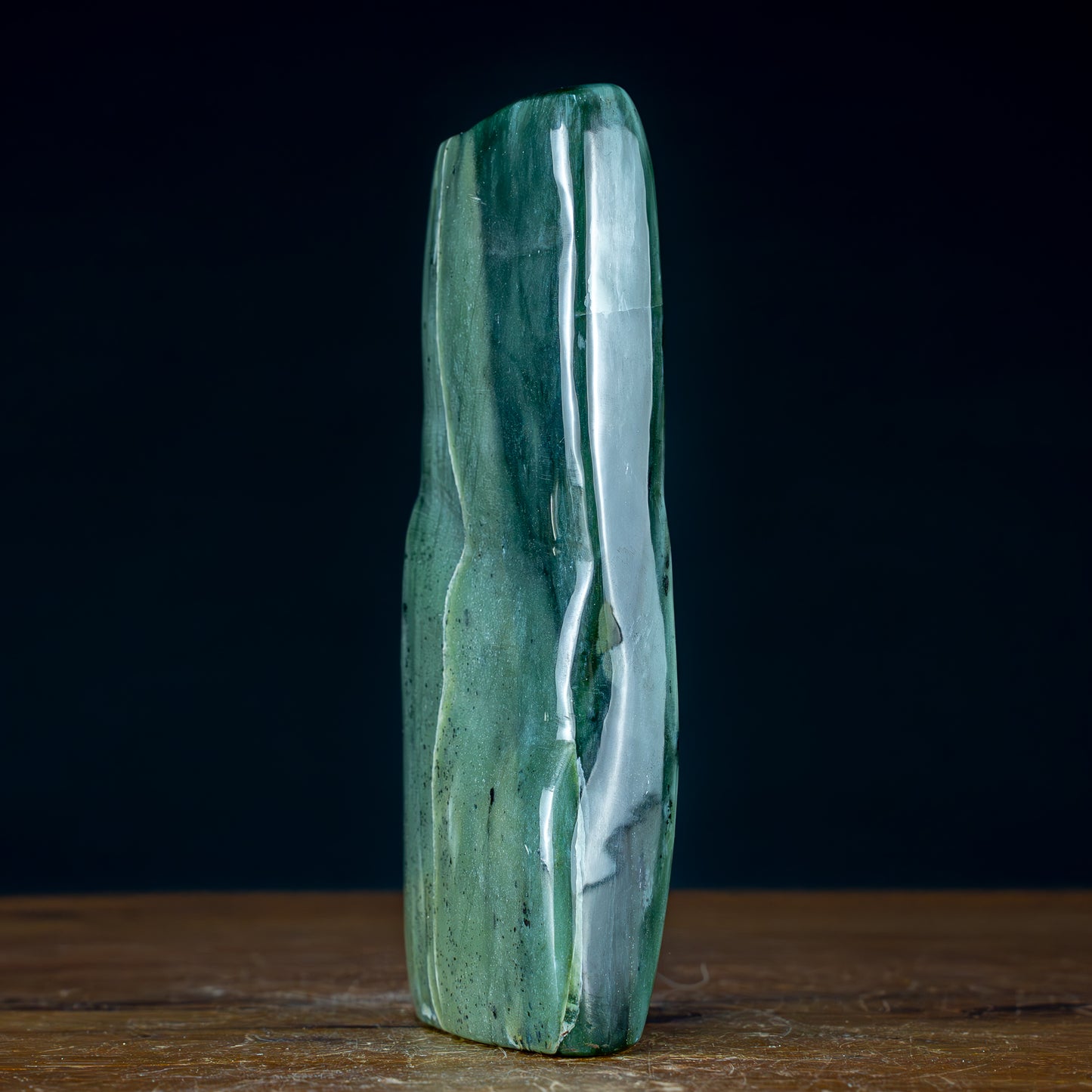 Natürliche Jade-Nephrit Freiform aus Burma - 801,82g