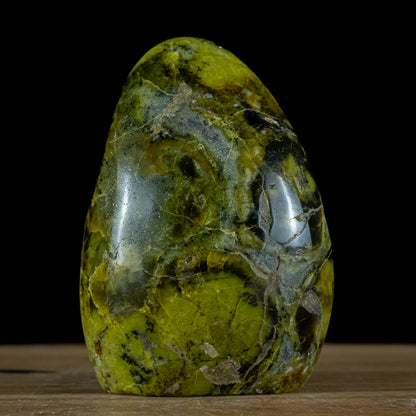 Grüner Opal Freiform - 1064,45g - 142x104x65 mm