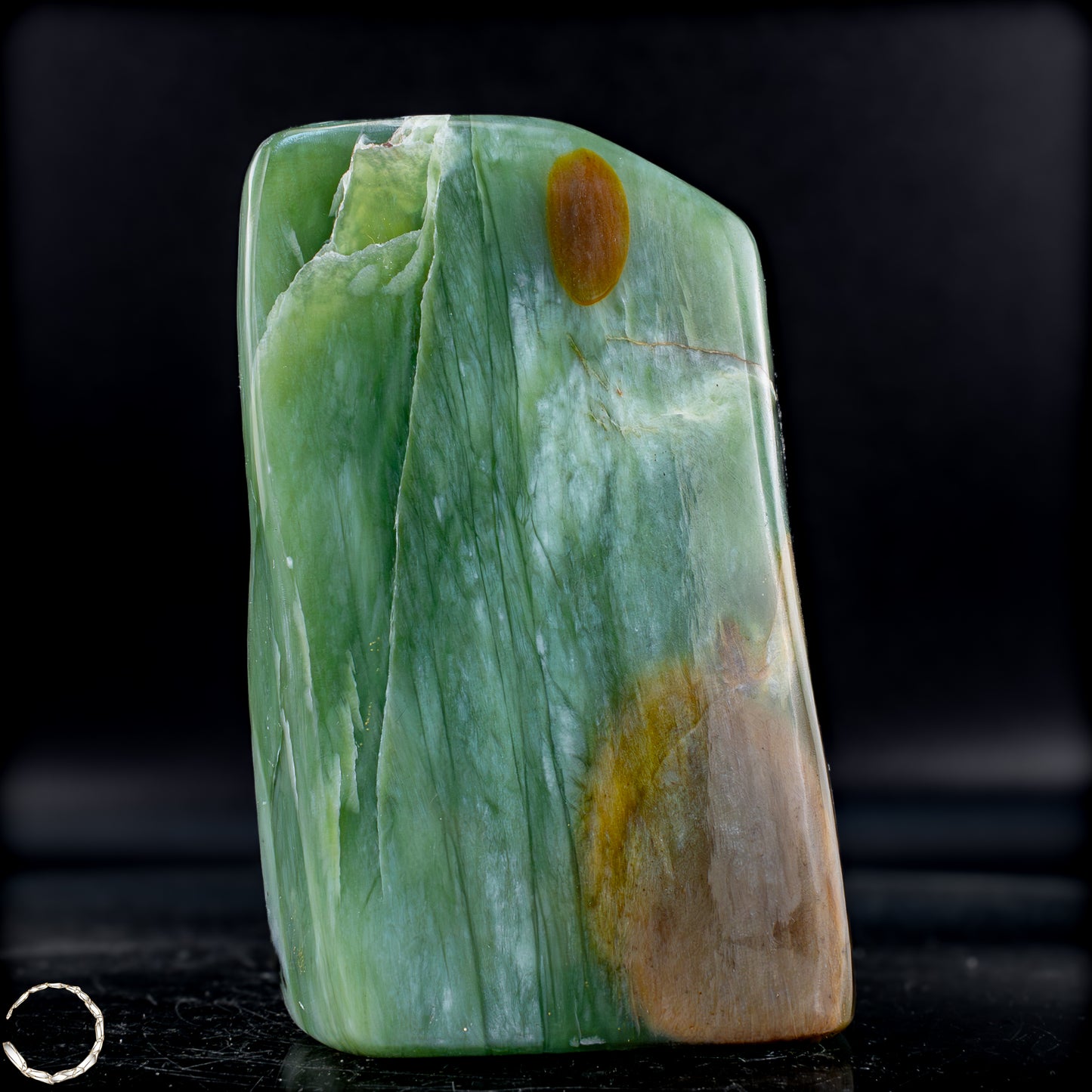 Natürliche Jade-Nephrit Freiform aus Burma - 971,52g