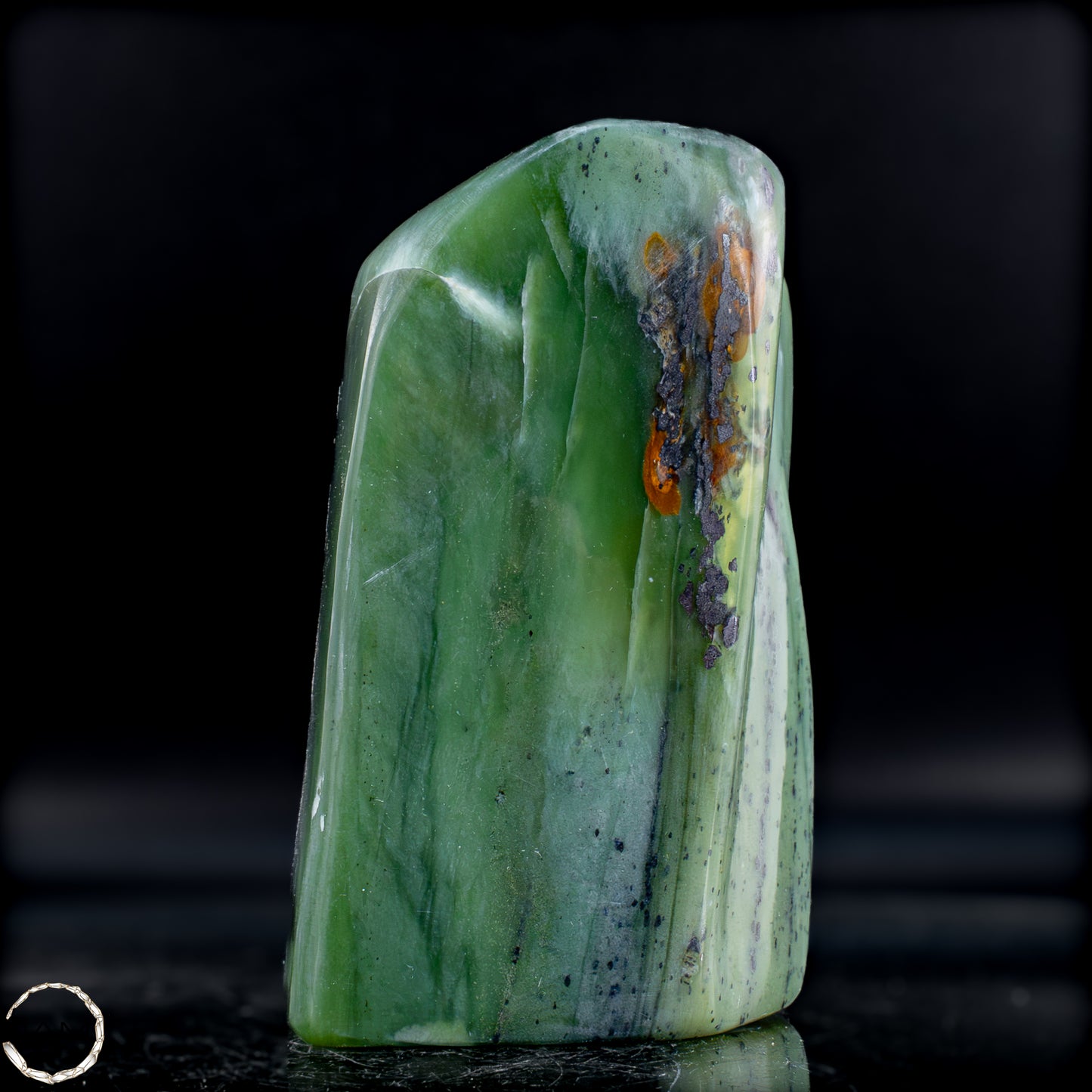 Natürliche Jade-Nephrit Freiform aus Burma - 971,52g