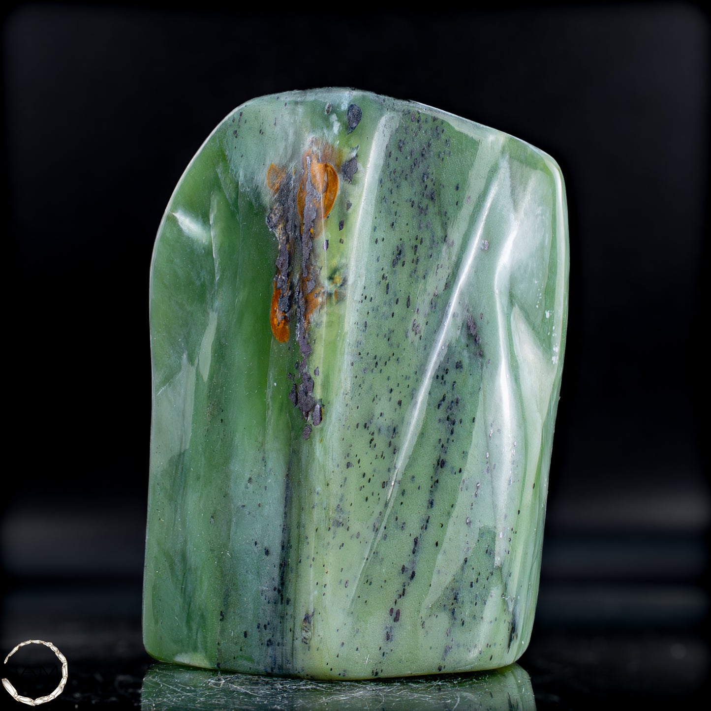 Natürliche Jade-Nephrit Freiform aus Burma - 971,52g