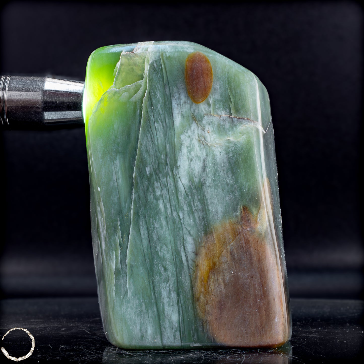 Natürliche Jade-Nephrit Freiform aus Burma - 971,52g
