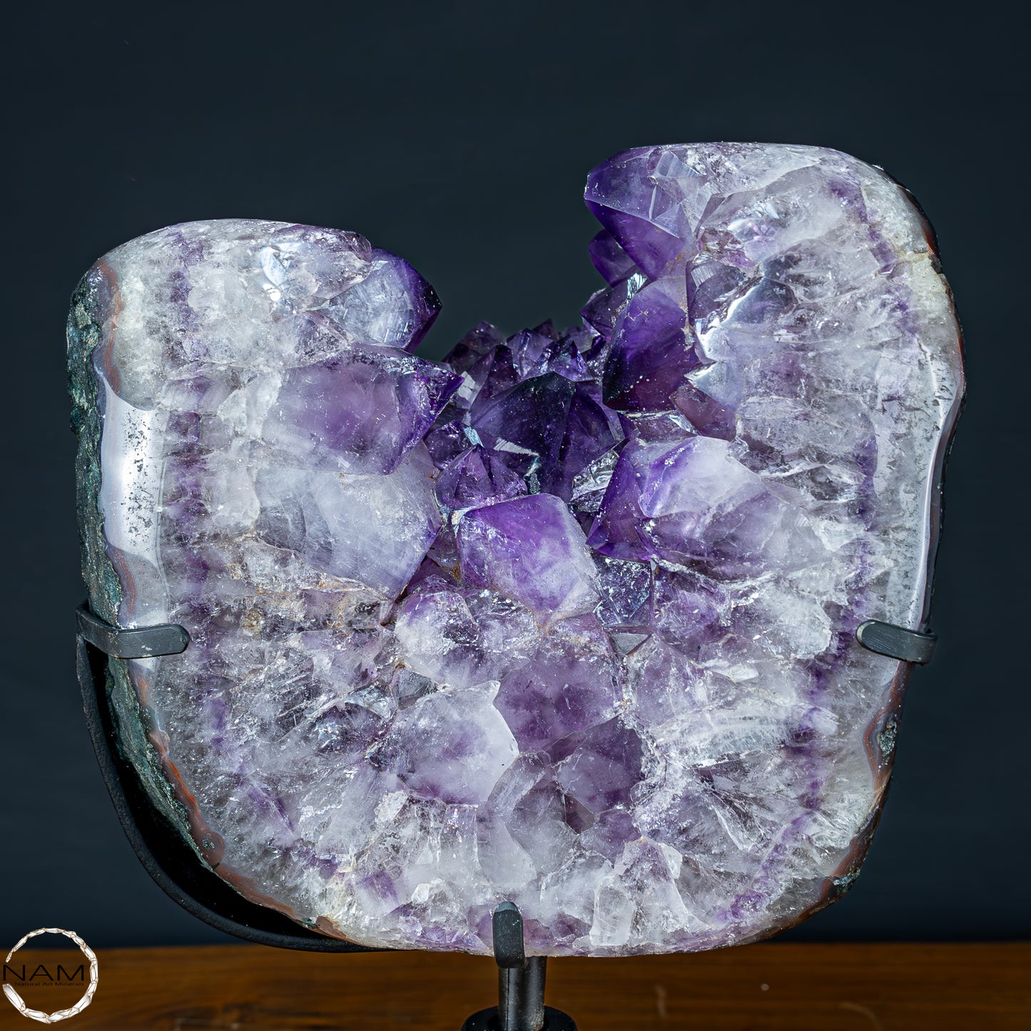 Natürliche Amethyst-Kristalle auf Ständer - 14952,07g