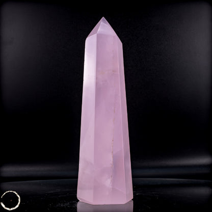 Natürlicher Rosenquarz-Kristall Obelisk aus Brasilien - 907,48g