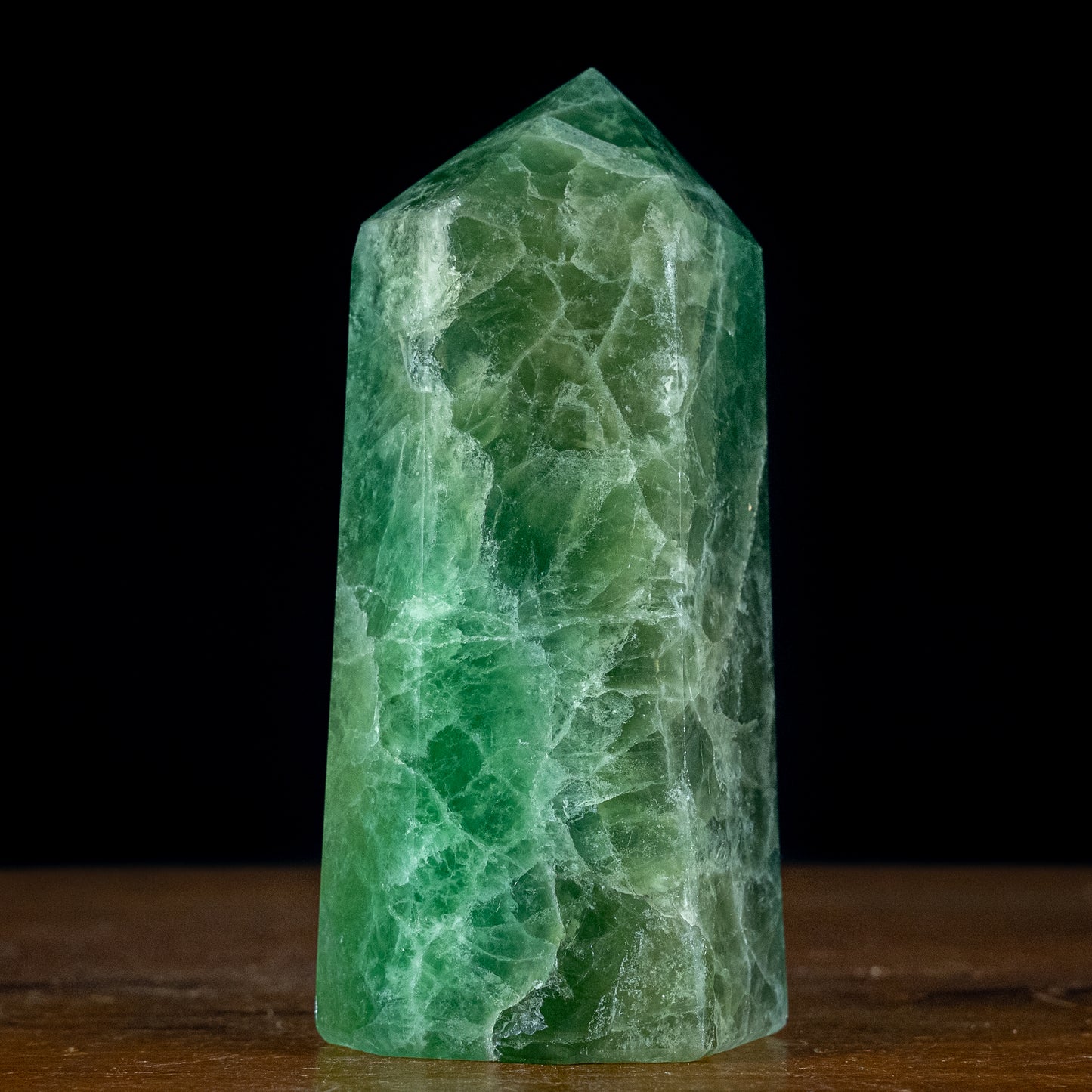 Natürlicher Grüner Fluorit Obelisk - 1562,73g