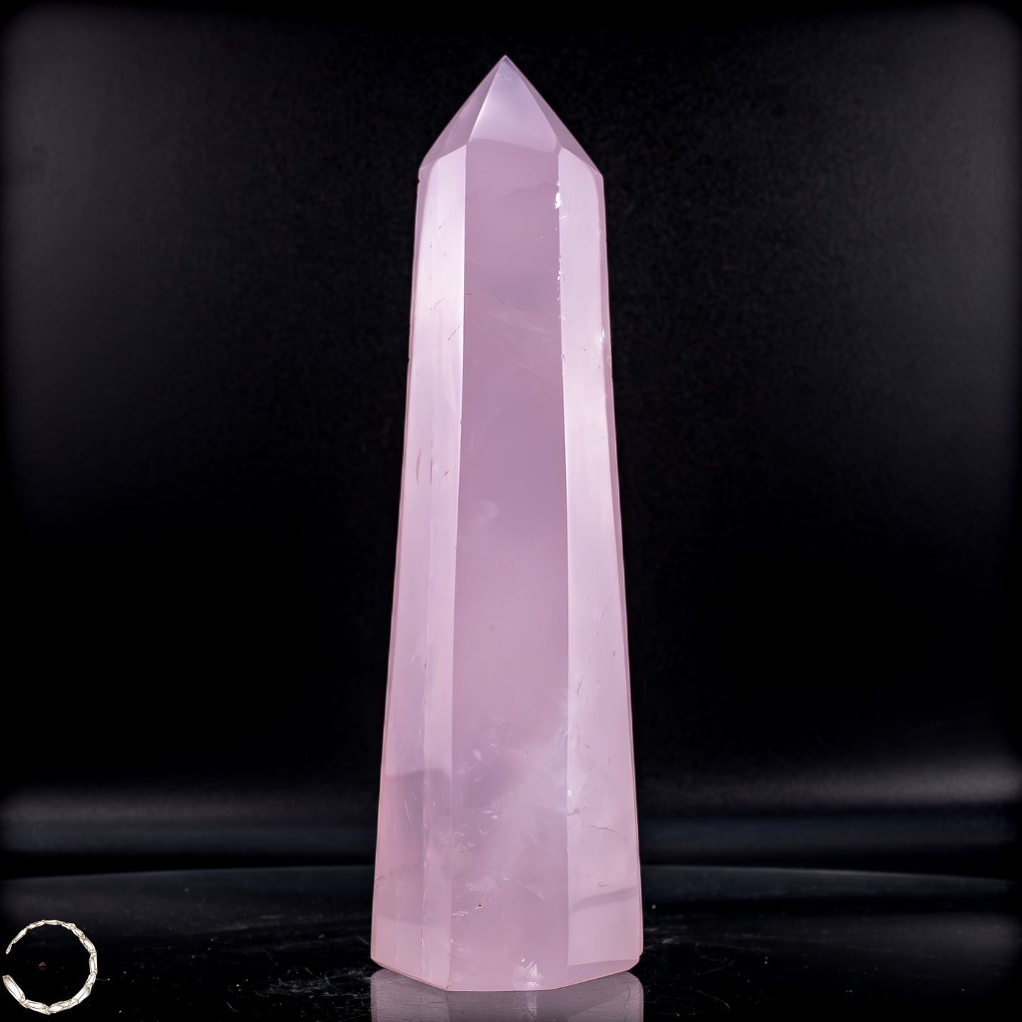 Natürlicher Rosenquarz-Kristall Obelisk aus Brasilien - 907,48g