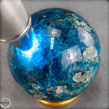 Natürliche Blaue Apatit-Kristall Kugel - 277,64g