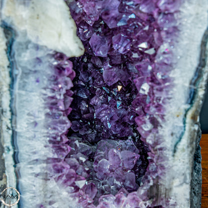 Große Amethyst Druse mit Calzit Kristallen - 31694g