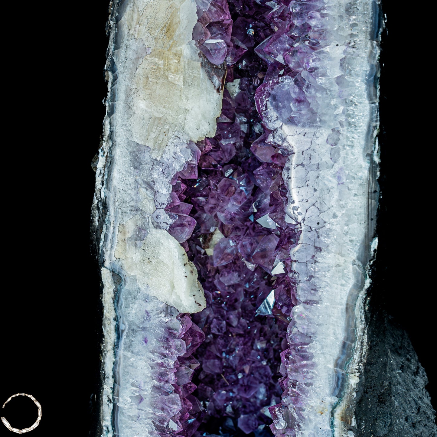 Große Amethyst Druse mit Calzit Kristallen - 31694g