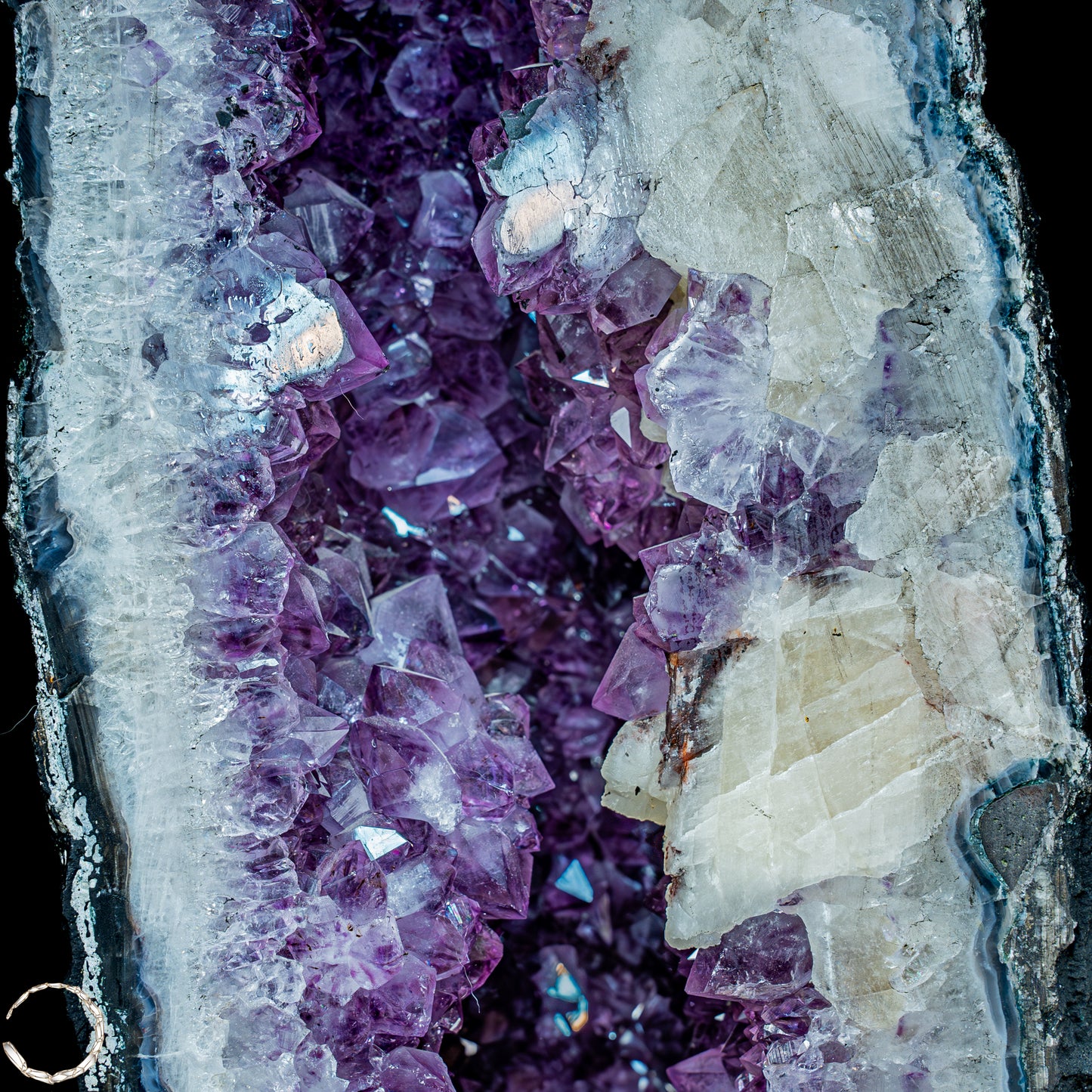 Große Amethyst Druse mit Calzit Kristallen - 35357,21g