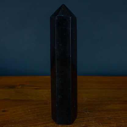 Natürlicher Tourmalin Obelisk aus Brasilien - 591,73g