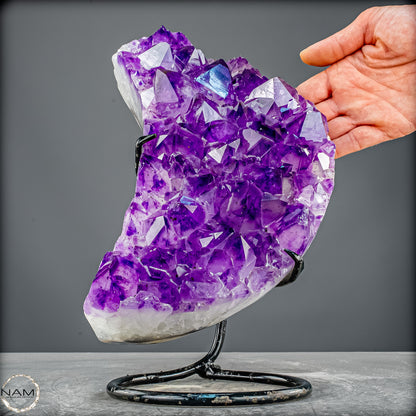 Amethyst Halbmond auf Ständer – funkelnde Kristallkunst - 5749,38g