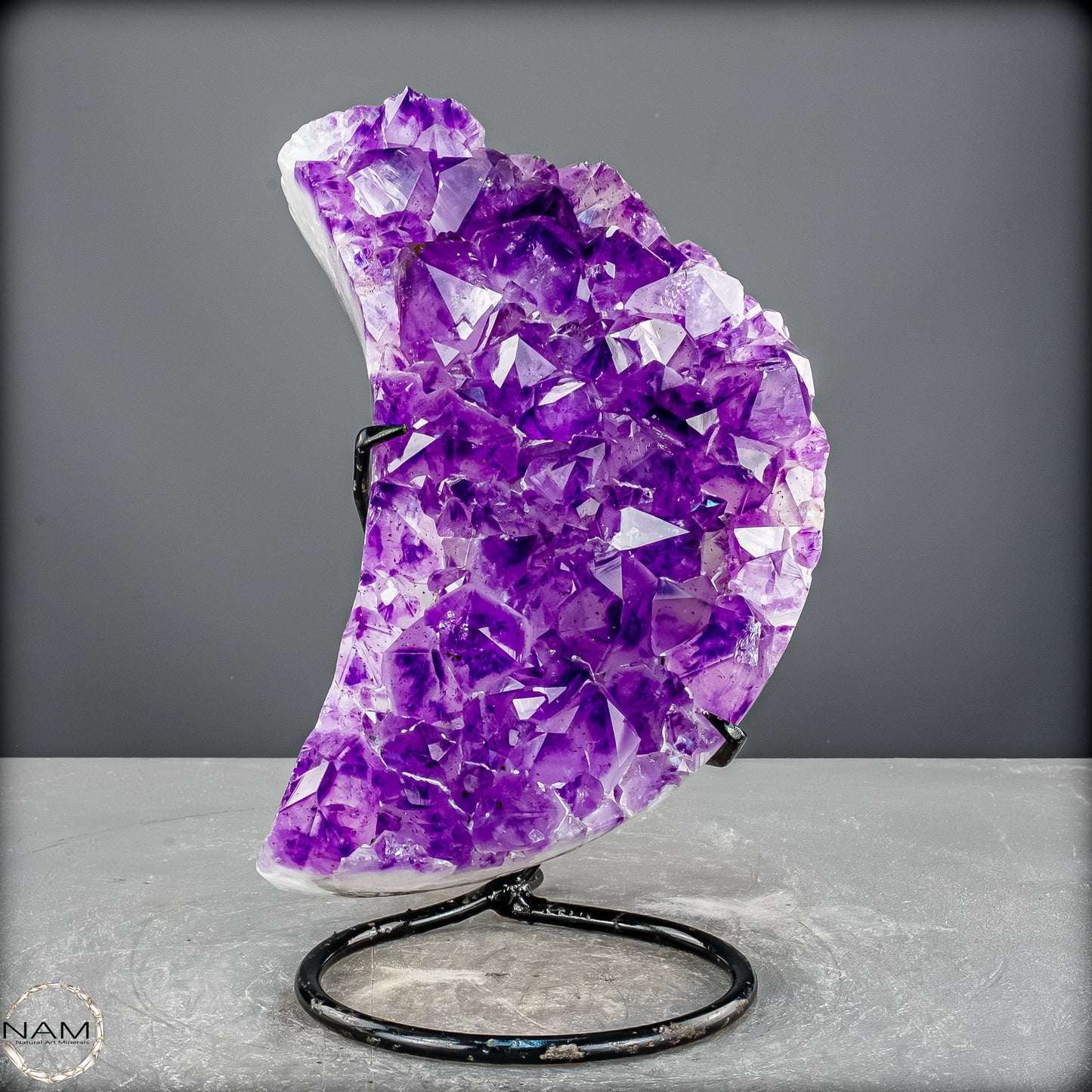 Amethyst Halbmond auf Ständer – funkelnde Kristallkunst - 5749,38g