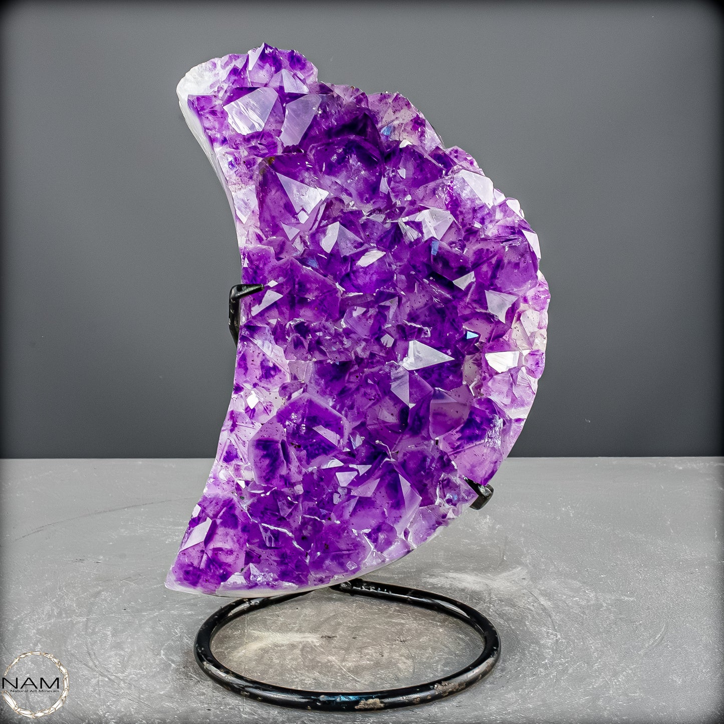 Amethyst Halbmond auf Ständer – funkelnde Kristallkunst - 5749,38g