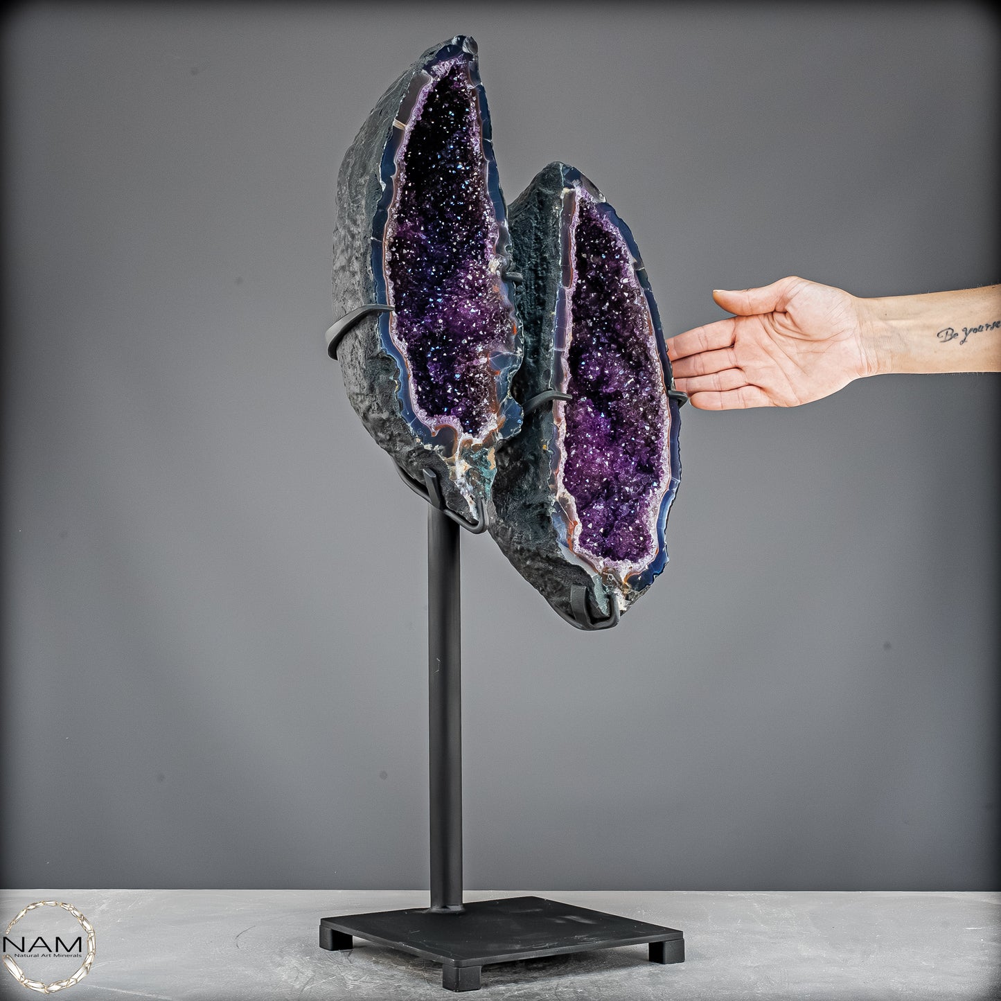 Amethyst Flügel auf Ständer – majestätisches Kristallpaar 13642,22g