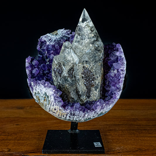 Perfekter AAA+++ Amethyst mit Calcitkristallen auf Ständer, Uruguay - 2825,44g