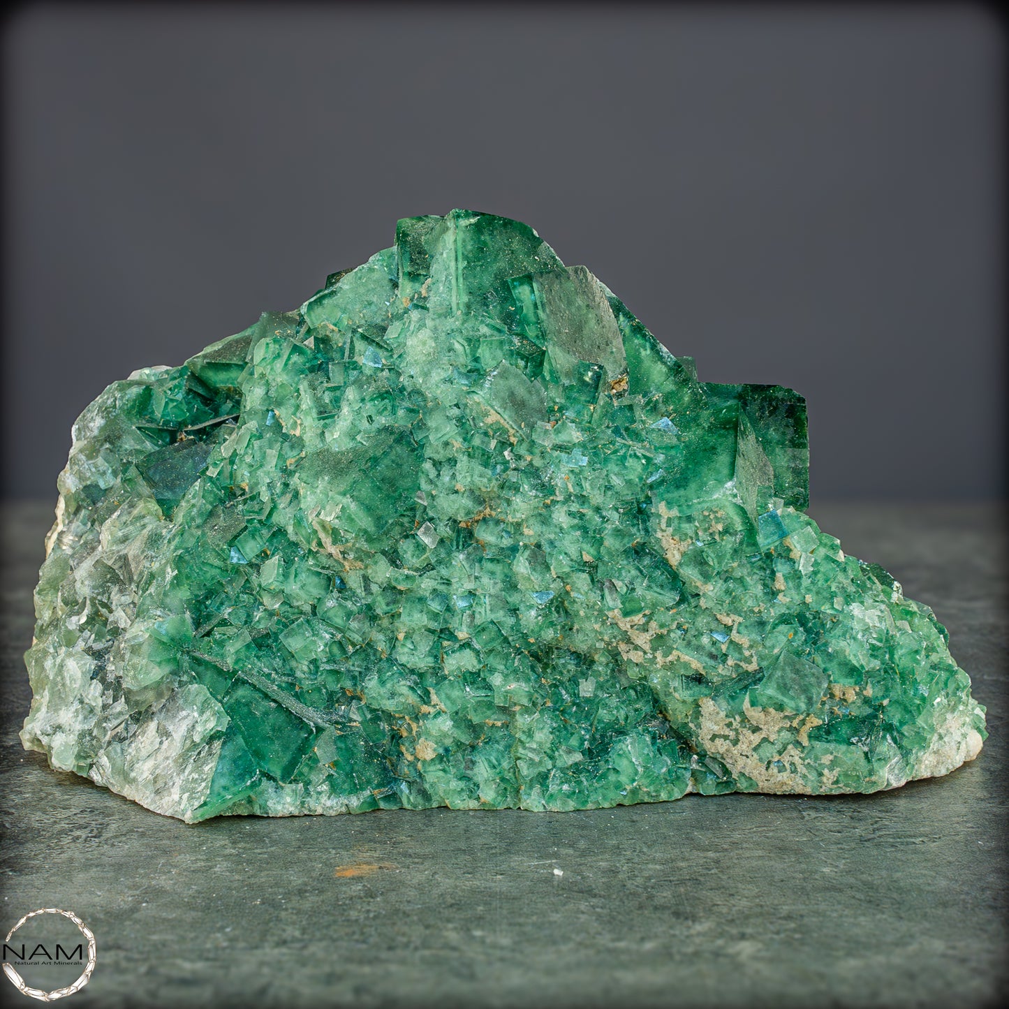 Natürliche Grüner Fluorit Kristalle auf Matrix - 2841,29g