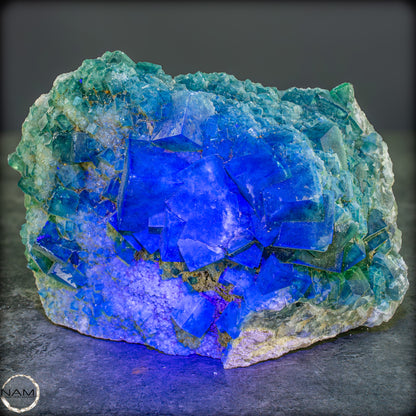 Natürliche Grüner Fluorit Kristalle auf Matrix - 2841,29g