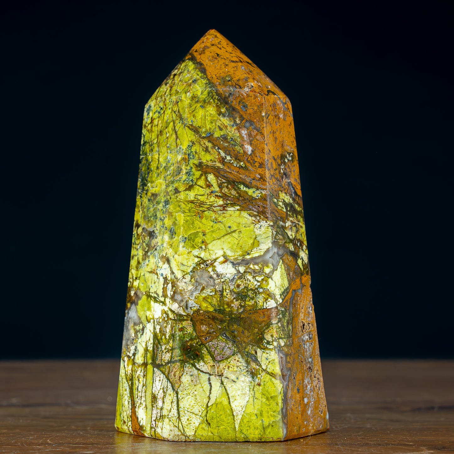 Natürlicher Grüner Opal Obelisk - 1299,45g