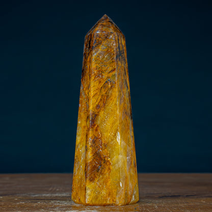 Natürlicher Quarz Obelisk "Golden Healer" - 845,39g