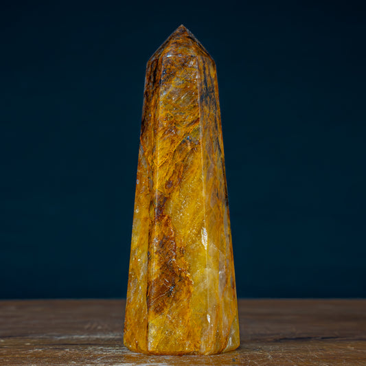 Natürlicher Quarz Obelisk "Golden Healer" - 845,39g