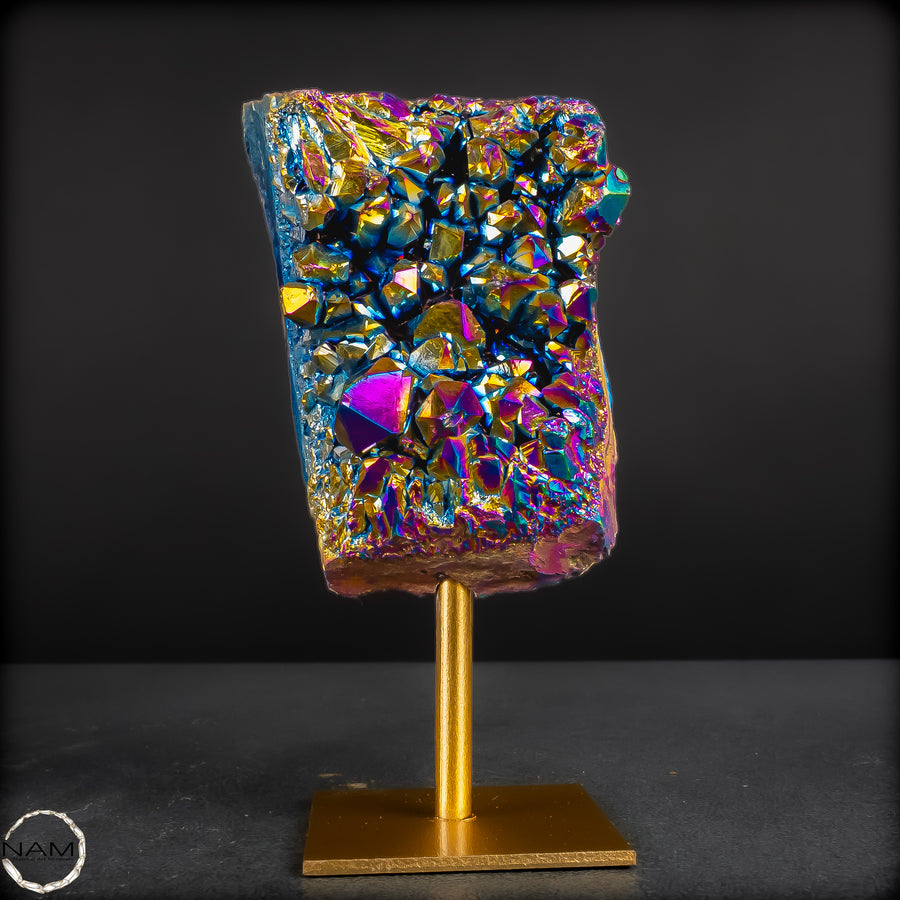 Rainbow Aura Amethyst auf Ständer – 439,96g