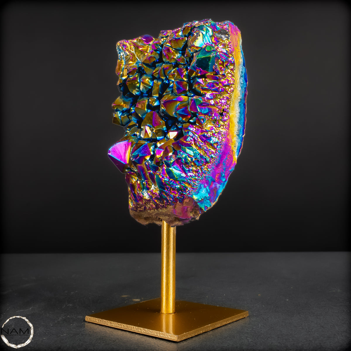 Rainbow Aura Amethyst auf Ständer – 439,96g