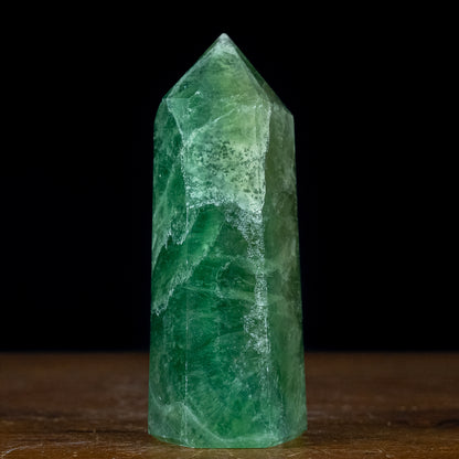 Natürlicher Grüner Fluorit Obelisk - 620,05g