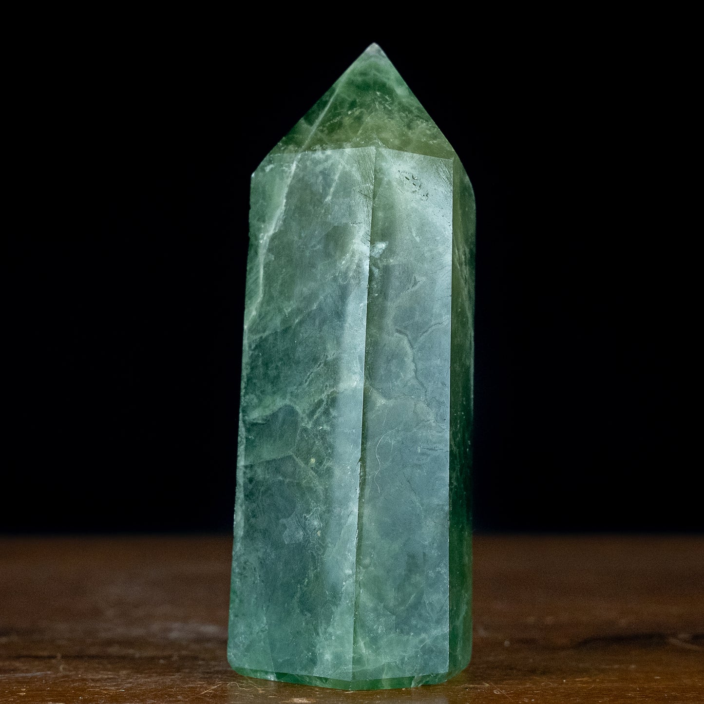 Natürlicher Grüner Fluorit Obelisk - 620,05g