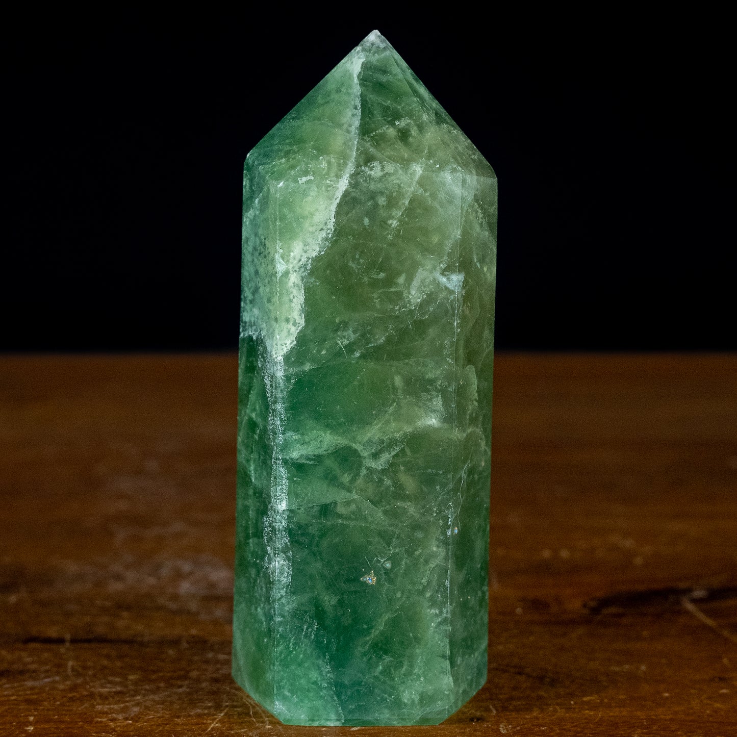 Natürlicher Grüner Fluorit Obelisk - 620,05g