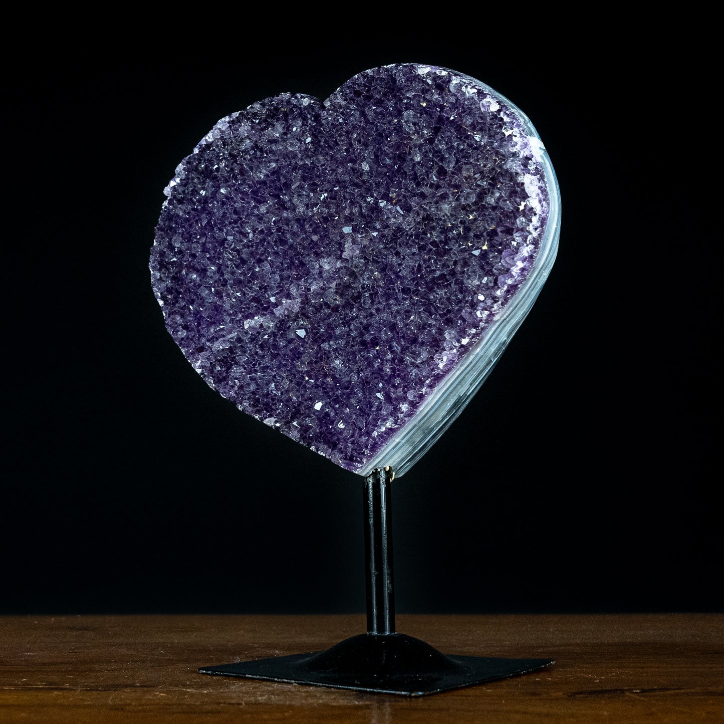 Große Amethyst Herz Druse auf Ständer  –  3606,56g