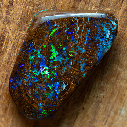 Natürlicher AAA+ Boulder Opal aus Australien Edelsteinqualität, 21.935ct