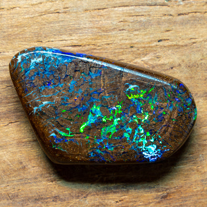 Natürlicher AAA+ Boulder Opal aus Australien Edelsteinqualität, 21.935ct