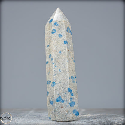 Natürlicher K2 Obelisk aus Madagaskar - 745,66g