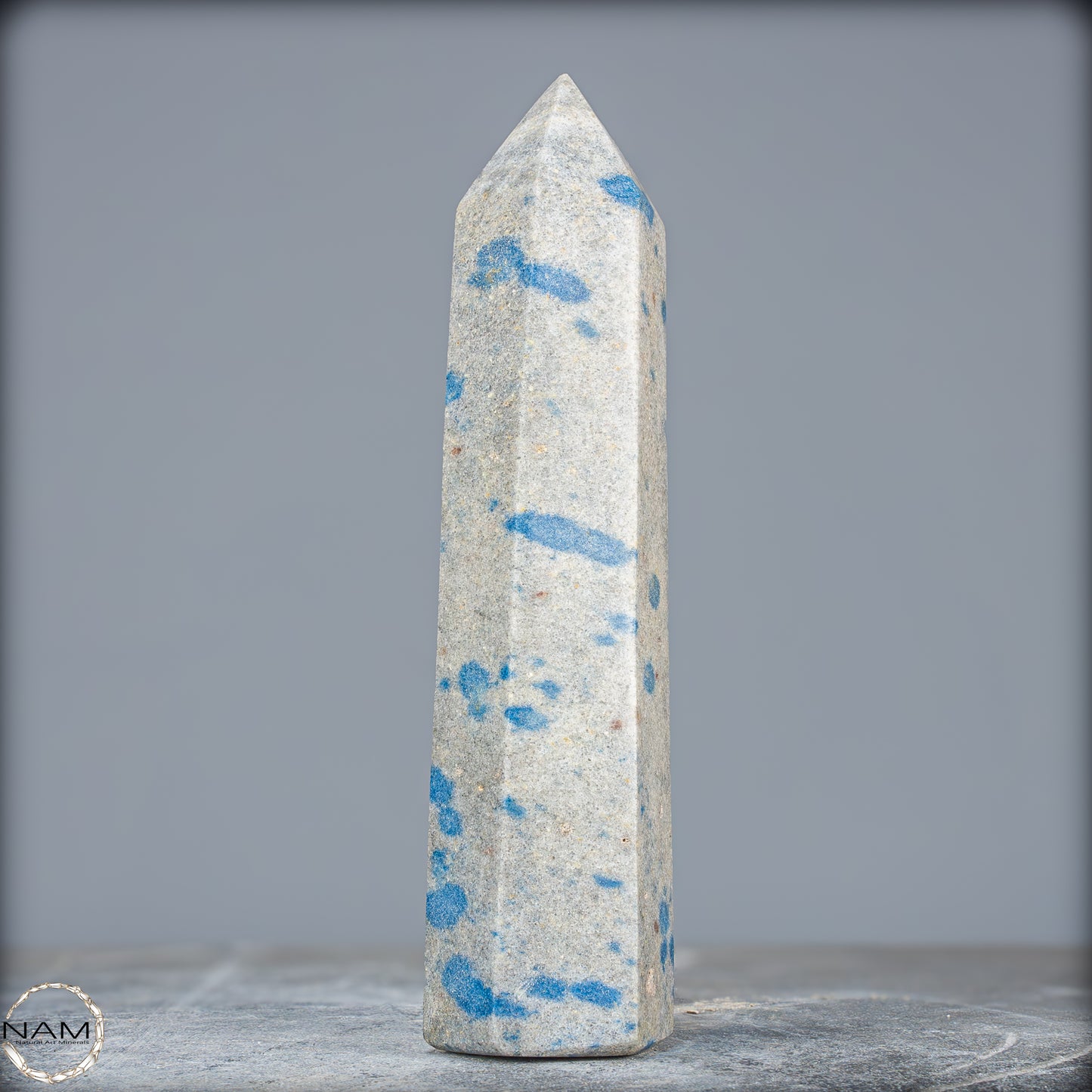 Natürlicher K2 Obelisk aus Madagaskar - 745,66g