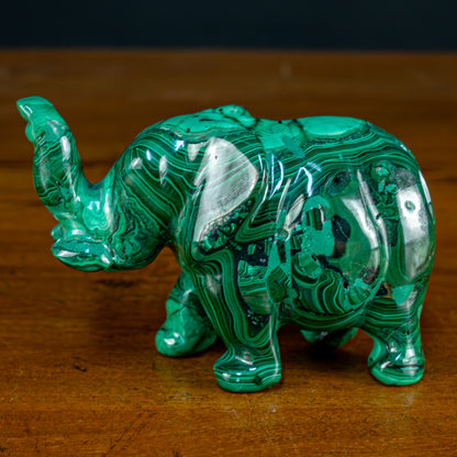 Sehr alte Malachit Skulptur Elefant, Kongo - 727,51g