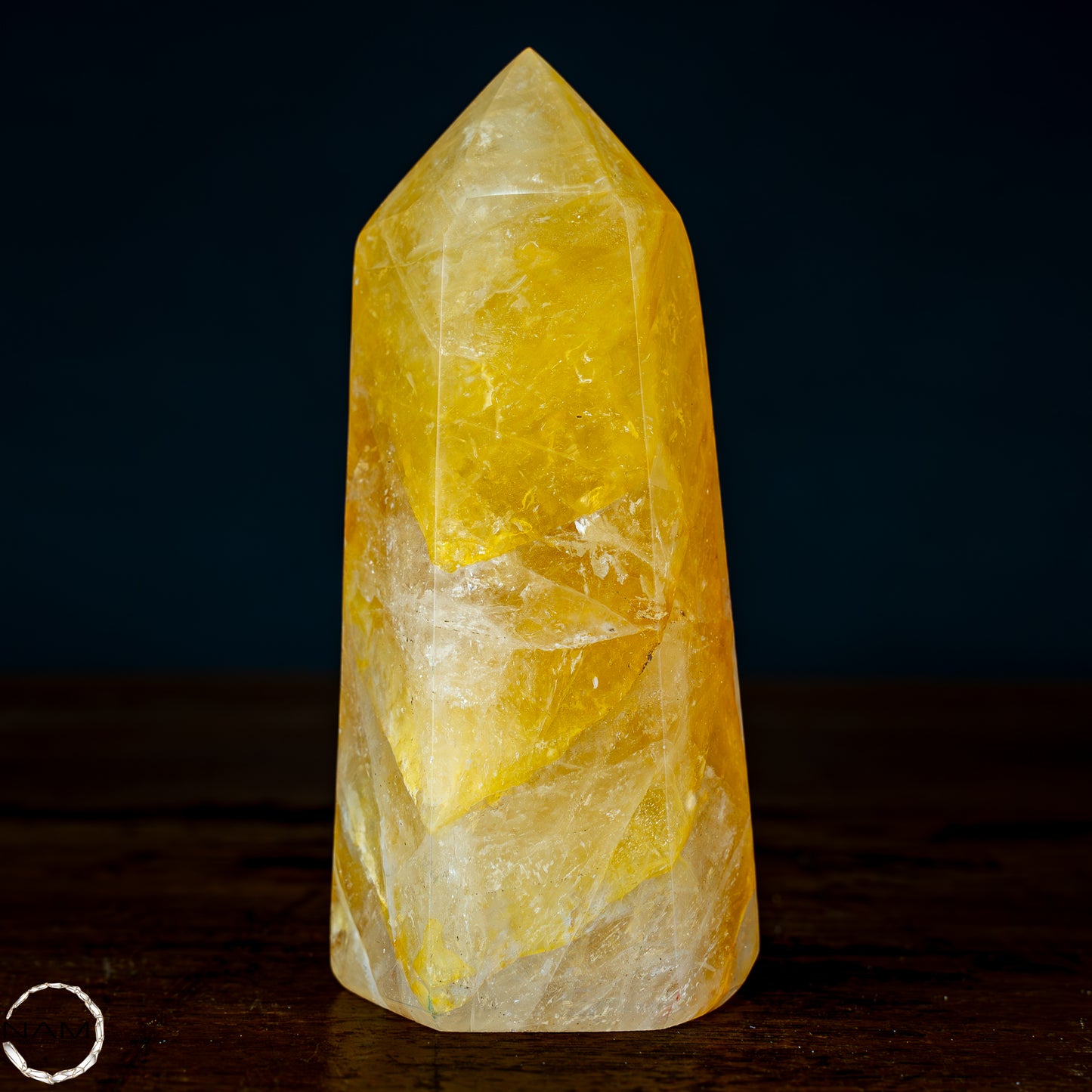 Natürlicher Quarz Obelisk "Golden Healer" - 726,67g