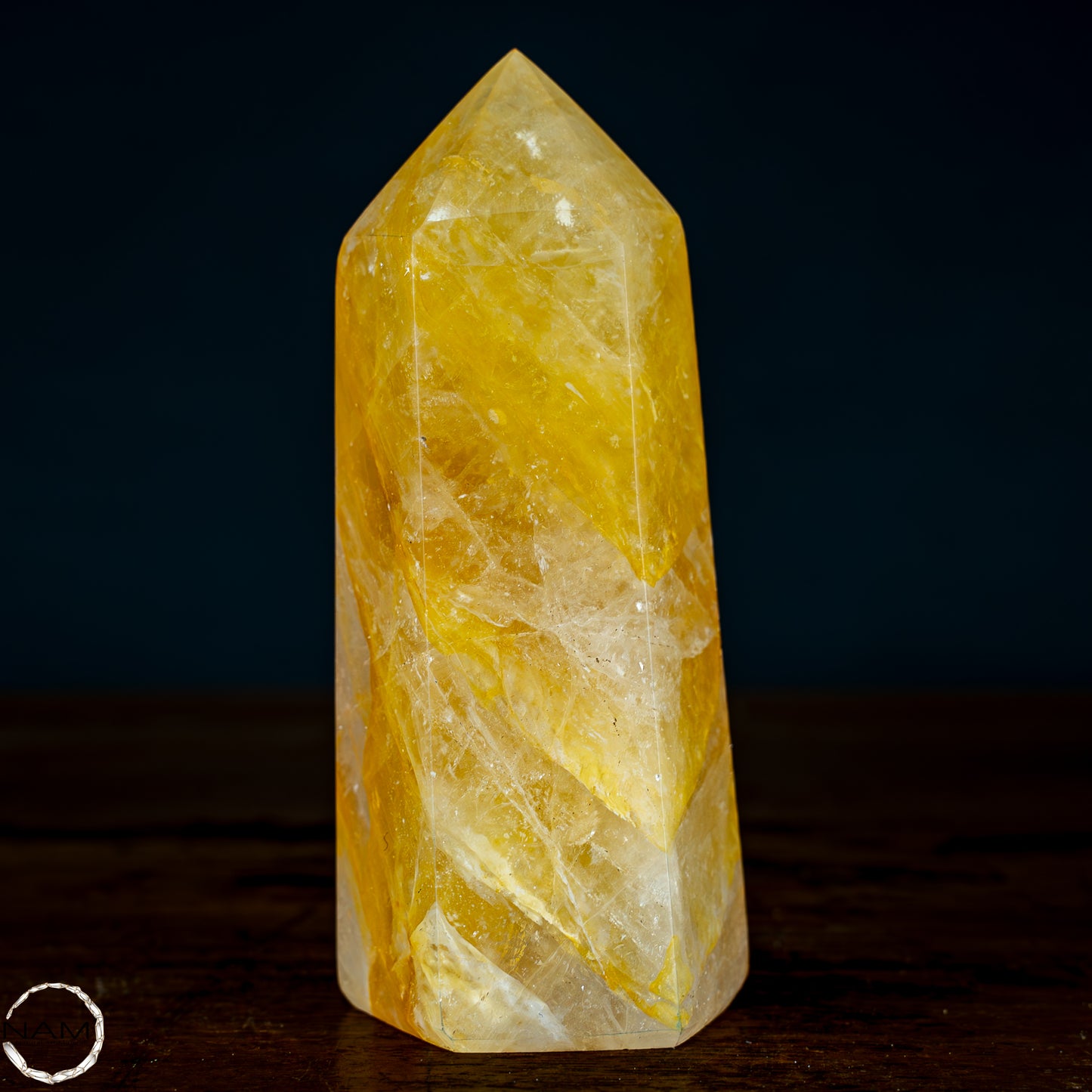 Natürlicher Quarz Obelisk "Golden Healer" - 726,67g