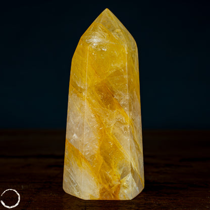 Natürlicher Quarz Obelisk "Golden Healer" - 726,67g