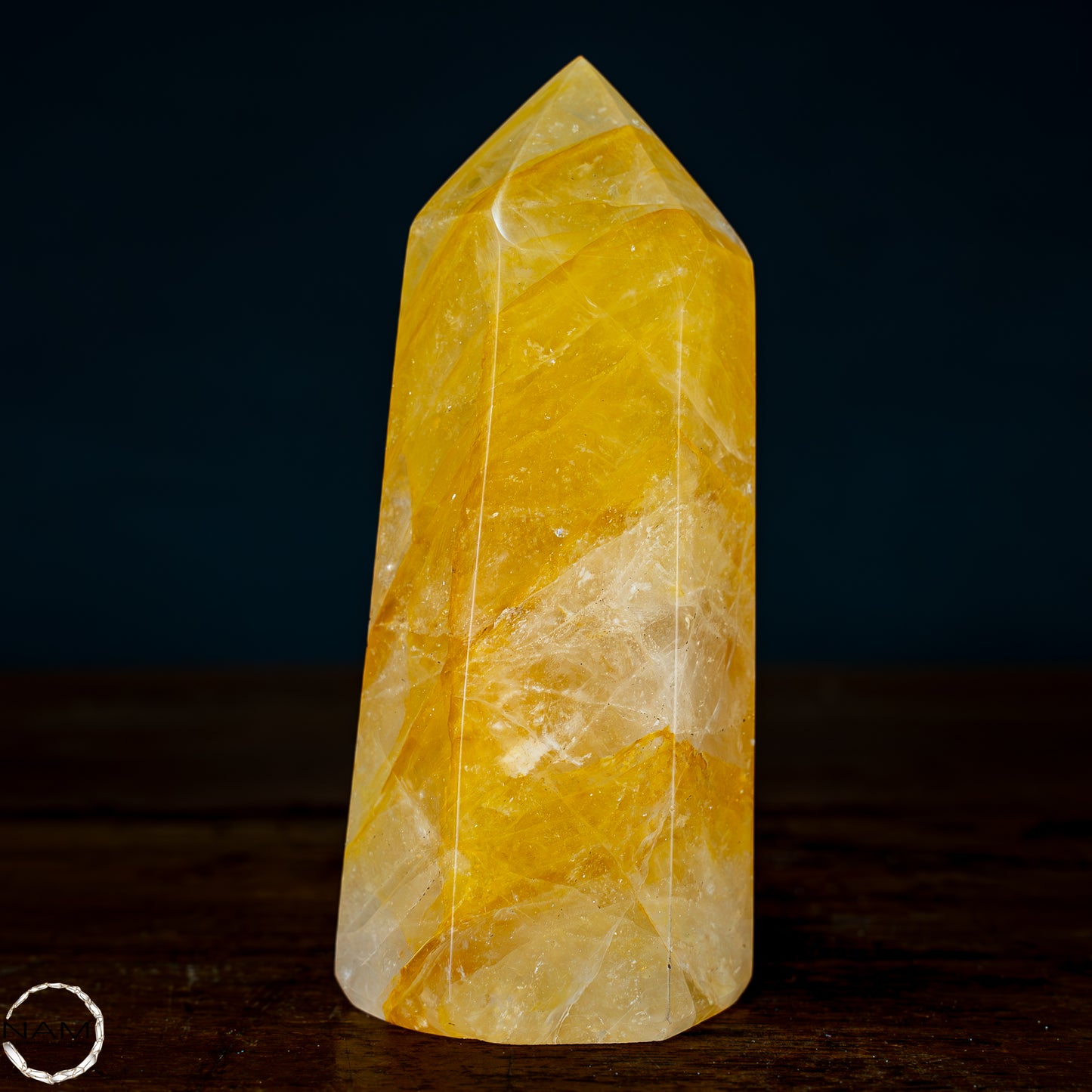 Natürlicher Quarz Obelisk "Golden Healer" - 726,67g