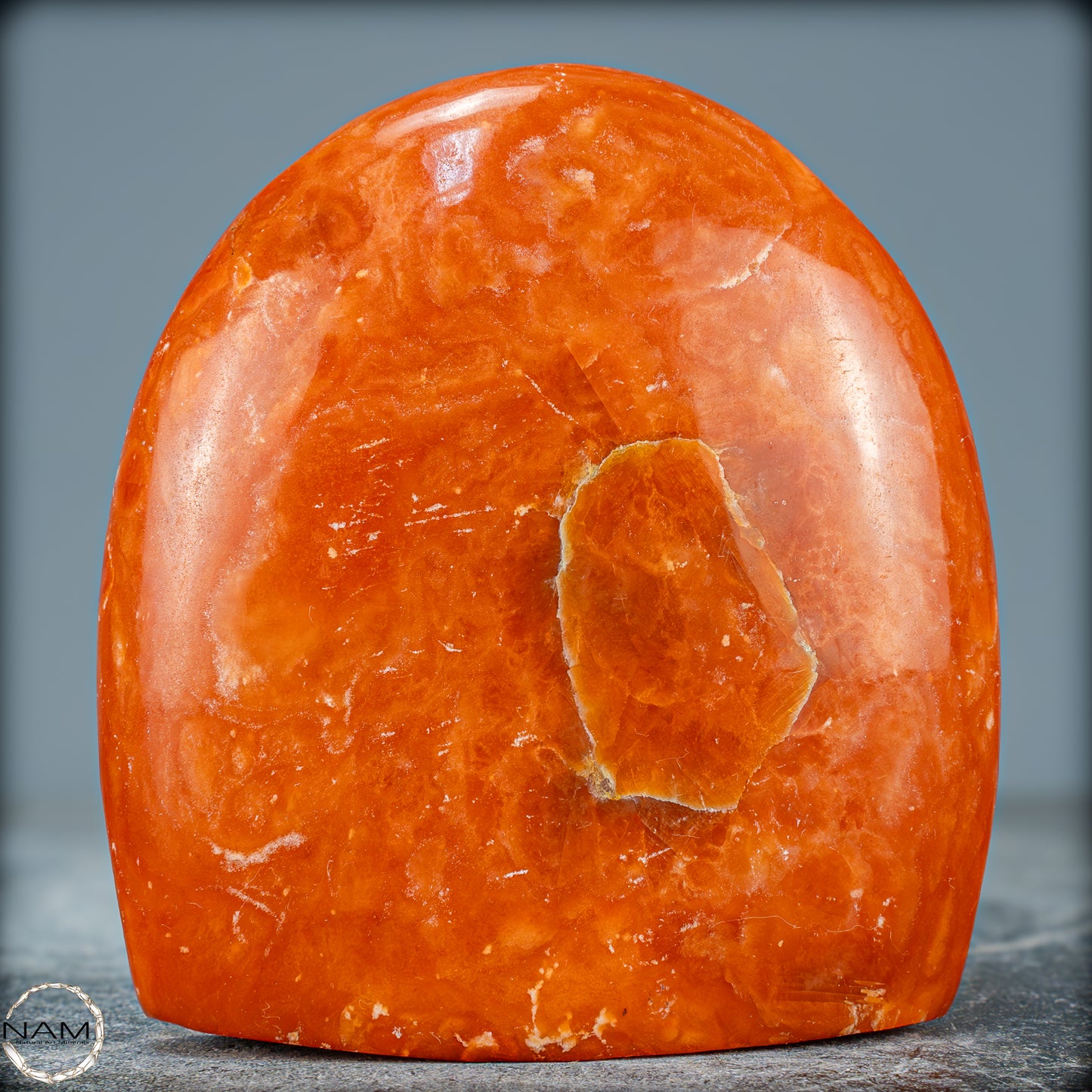 Natürliche Orangencalcit Kristall-Freiform - 706,13g