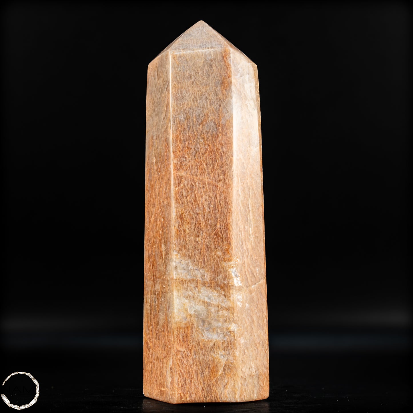 Natürlicher Pfirsich-Mondstein Obelisk - 857,75g