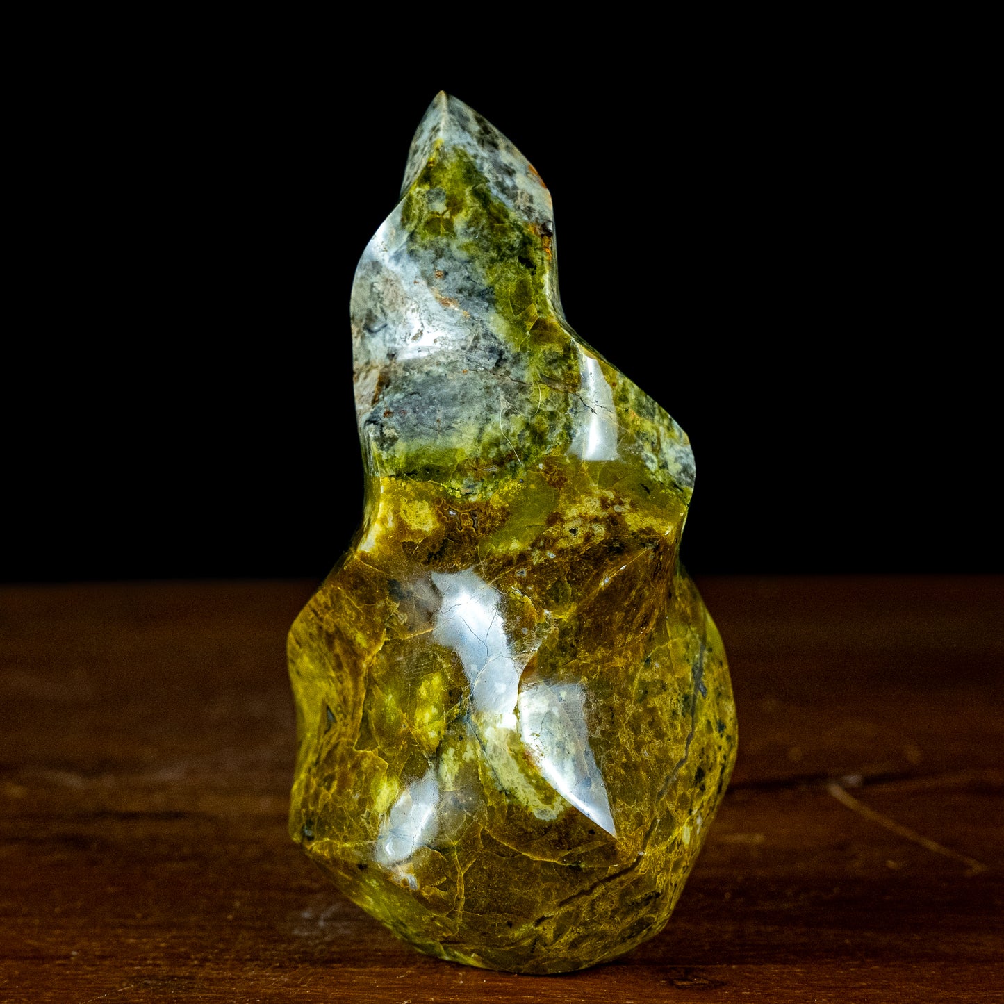 Grüner Opal Flamme - 604,44g - 145x80x77mm