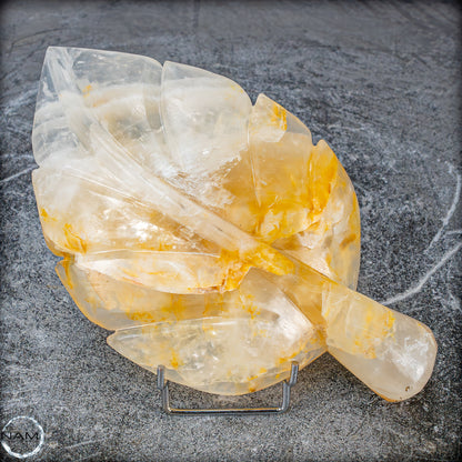 Natürliche Golden Healer Quarz-Kristall Blatt-Schnitzerei - 769,38g