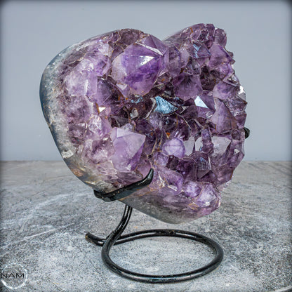 Natürlicher Amethyst-Herz Druse auf Ständer – 2560,37g