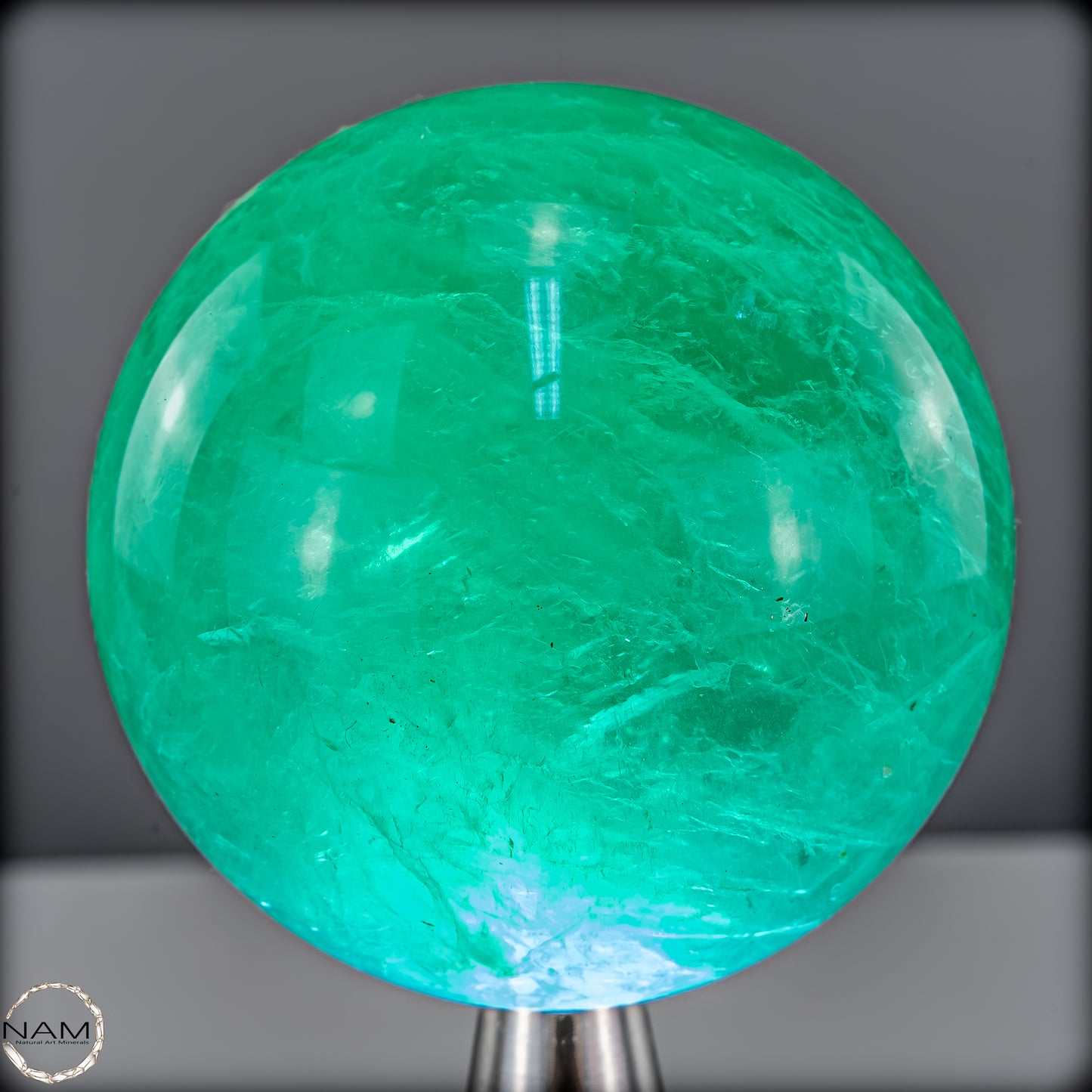 Natürliche Grüne Fluorit Kristallkugel, Spitzenqualität - 421,51g