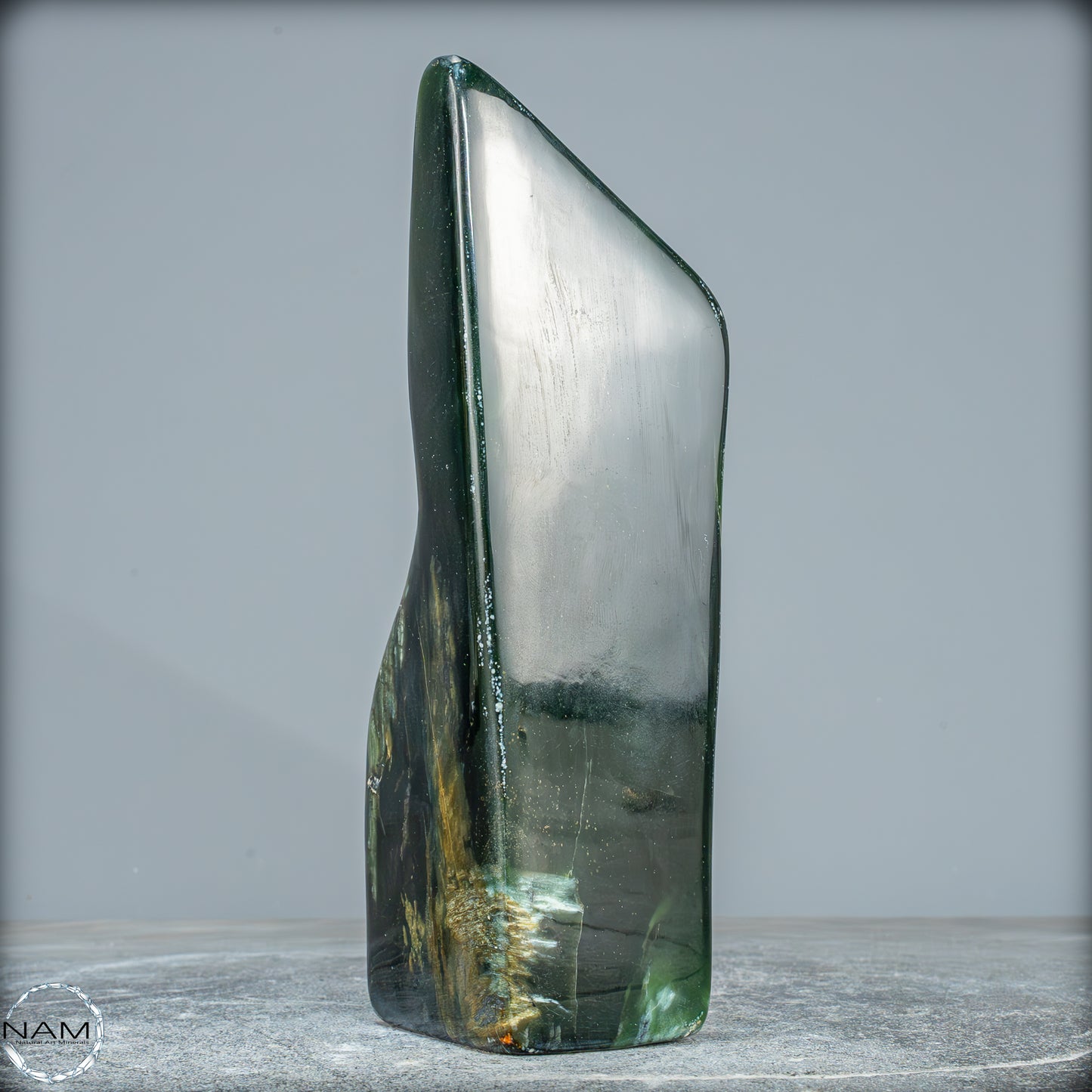Natürliche Jade-Nephrit Freiform aus Burma - 835,19g