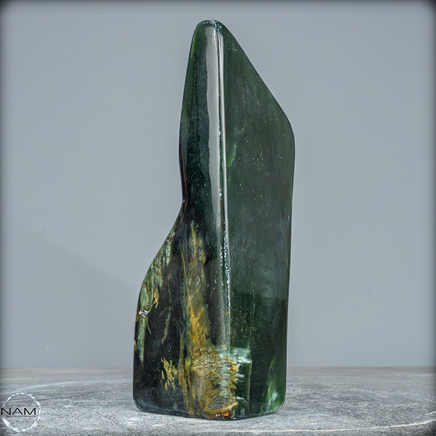 Natürliche Jade-Nephrit Freiform aus Burma - 835,19g