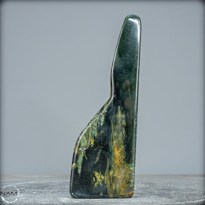 Natürliche Jade-Nephrit Freiform aus Burma - 835,19g